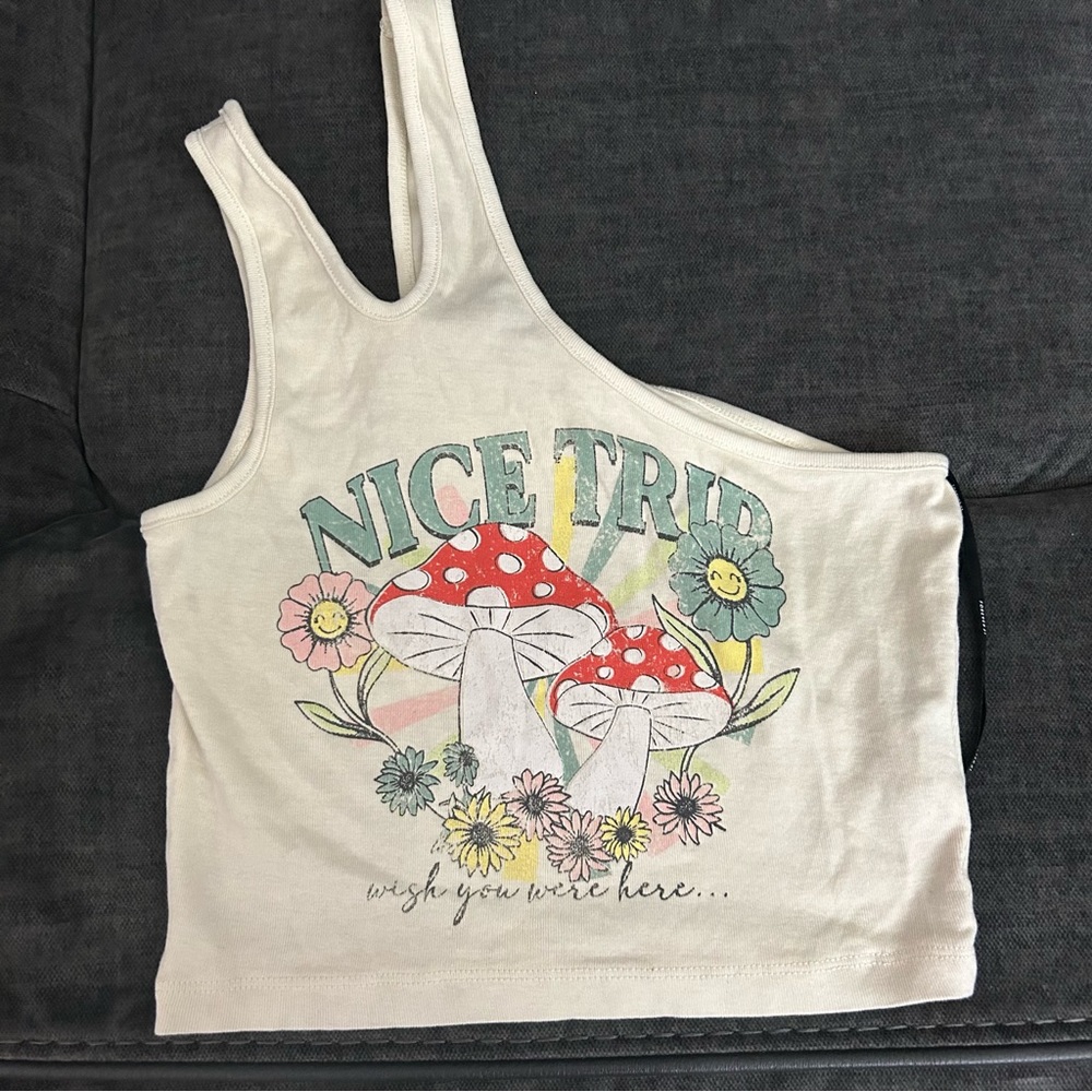 Off the shoulder cropped tank top